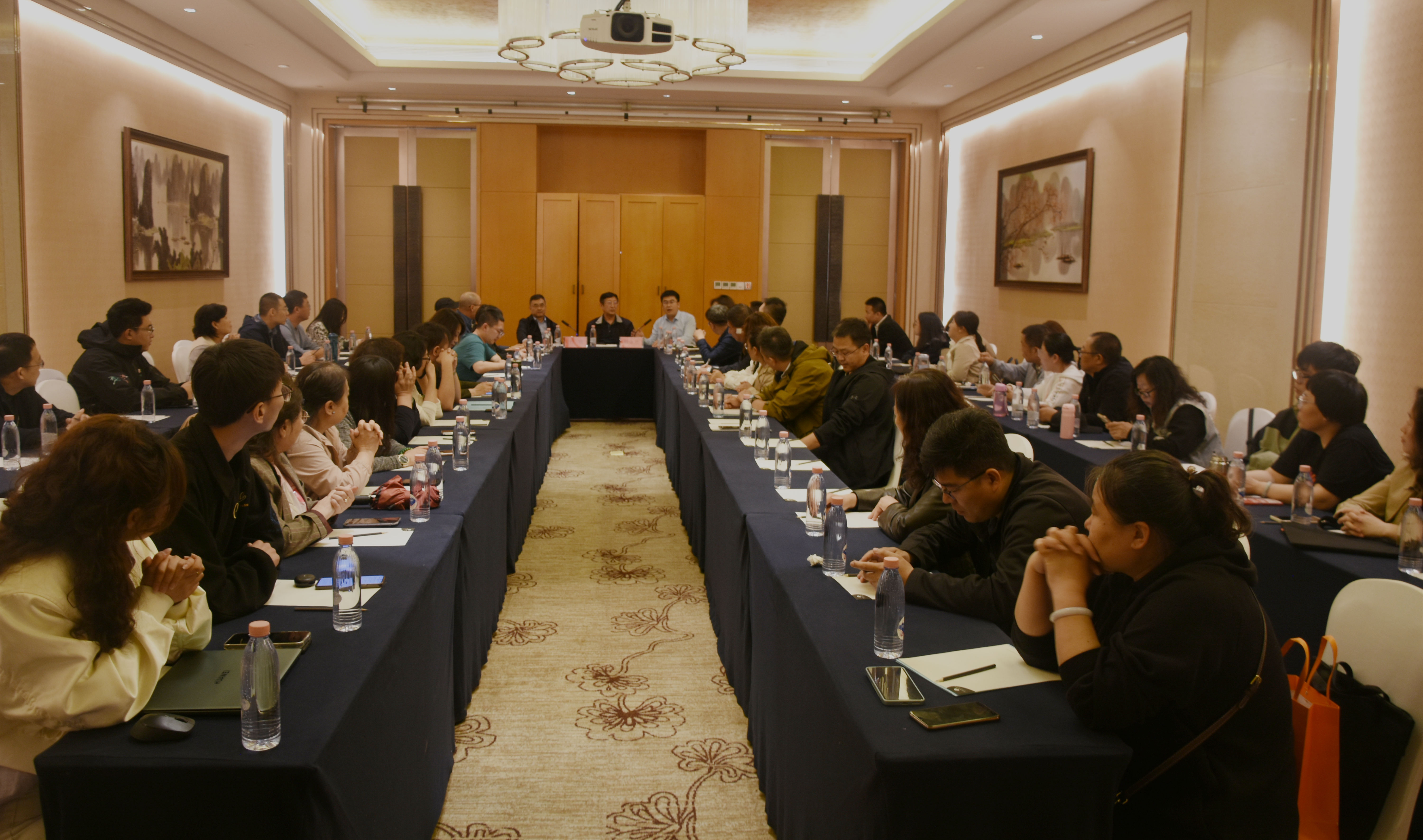 造價招標分會場_副本.jpg 造價招標分會場_副本.jpg